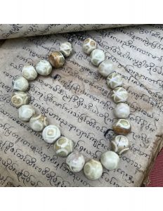 Pumtek Stone necklace