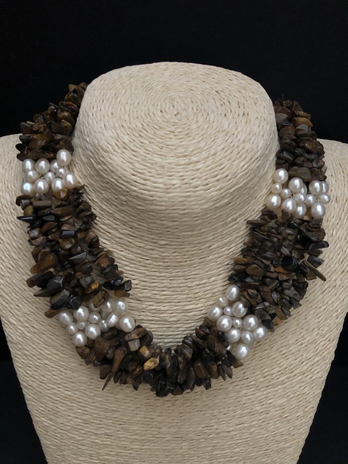 Pearls and gemstone necklace