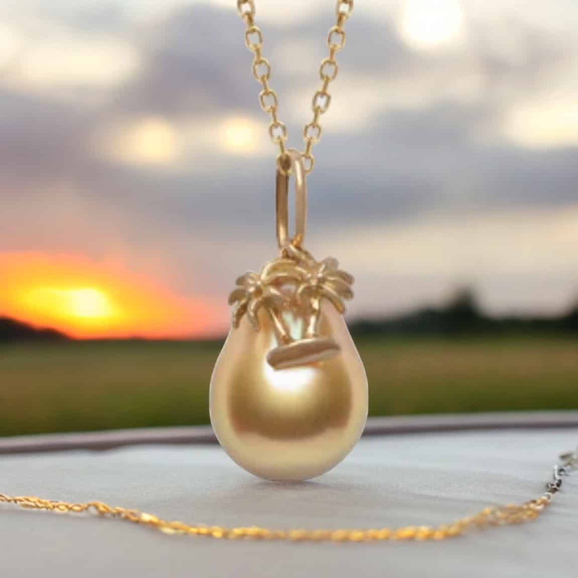 Double Palm Golden Pearl Necklace